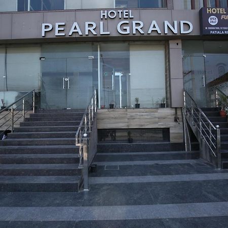 Zirakpur Hotel Pearl Grand & Banquet מראה חיצוני תמונה