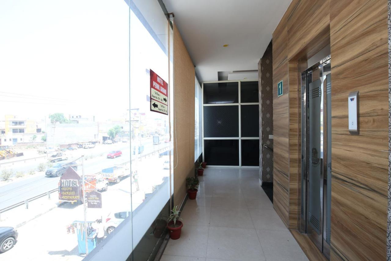 Zirakpur Hotel Pearl Grand & Banquet מראה חיצוני תמונה