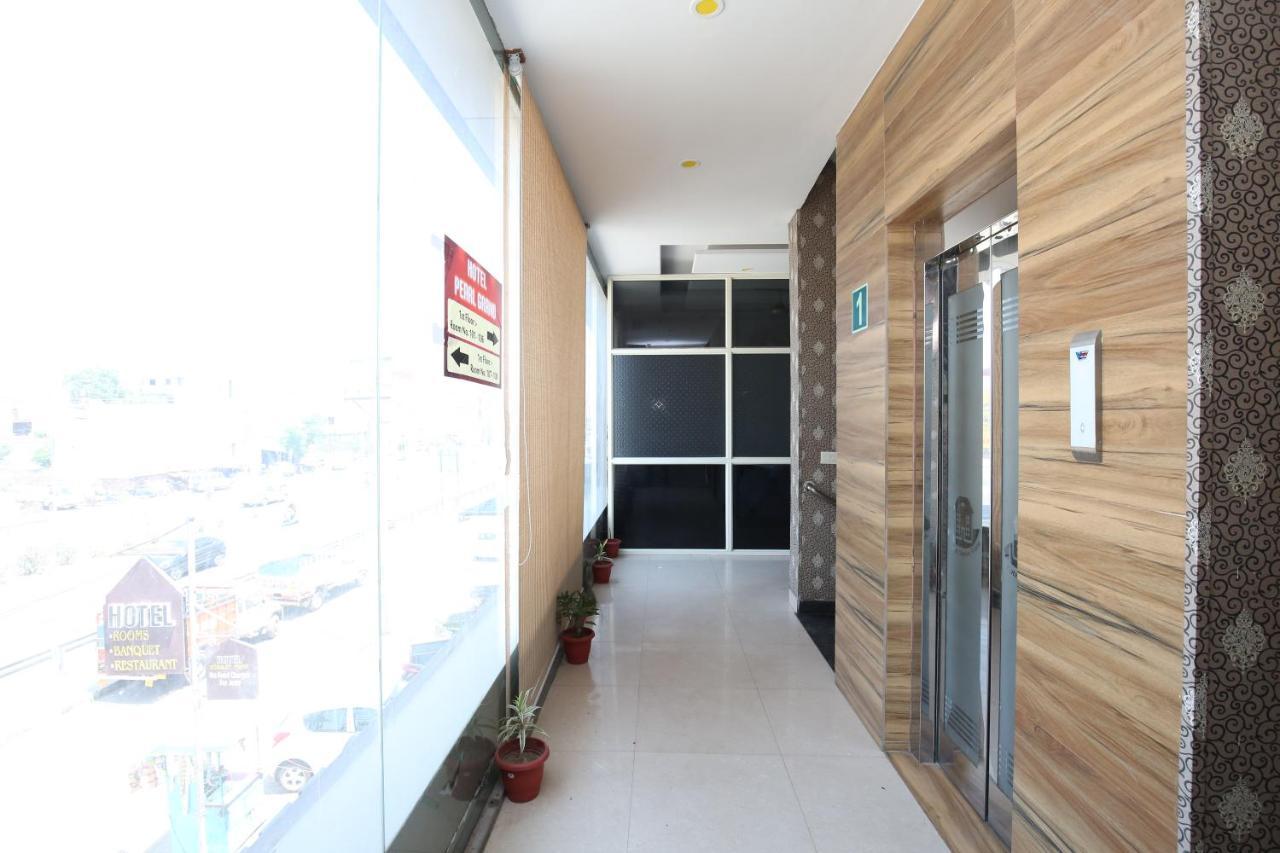 Zirakpur Hotel Pearl Grand & Banquet מראה חיצוני תמונה