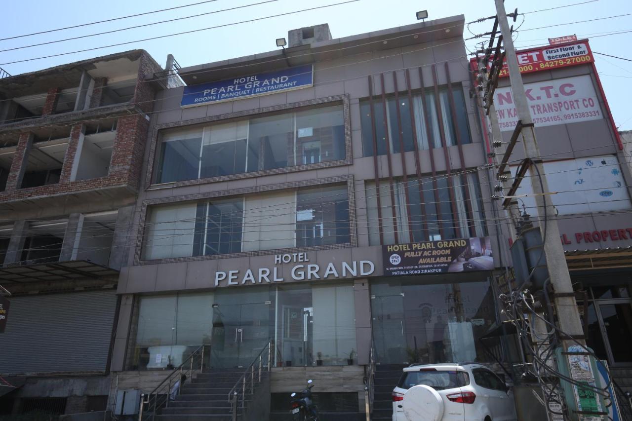 Zirakpur Hotel Pearl Grand & Banquet מראה חיצוני תמונה