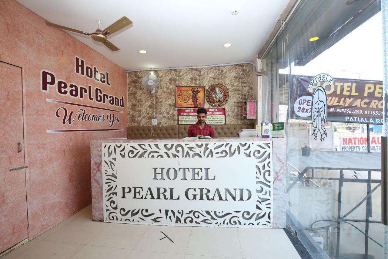 Zirakpur Hotel Pearl Grand & Banquet מראה חיצוני תמונה